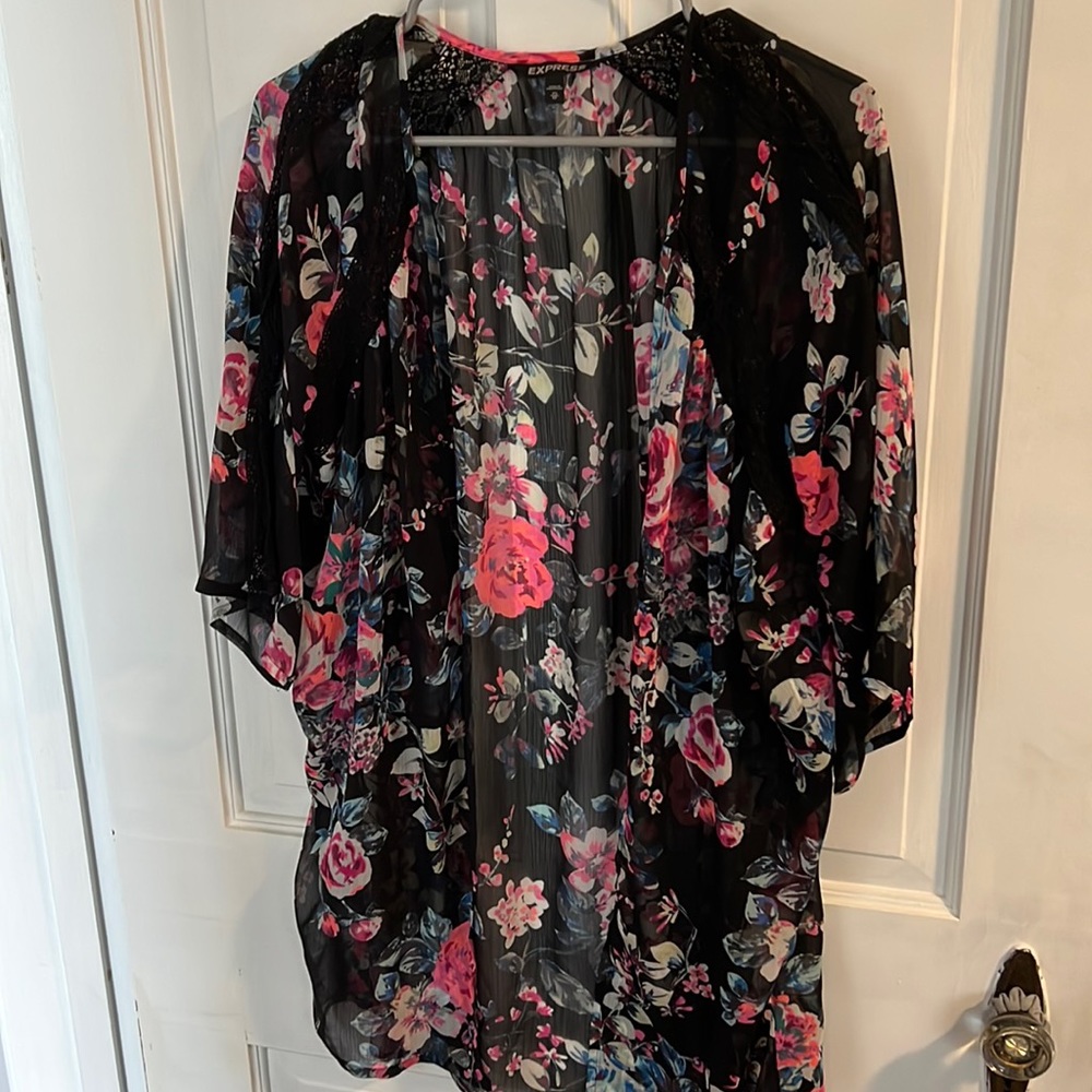 Express Floral Kimono